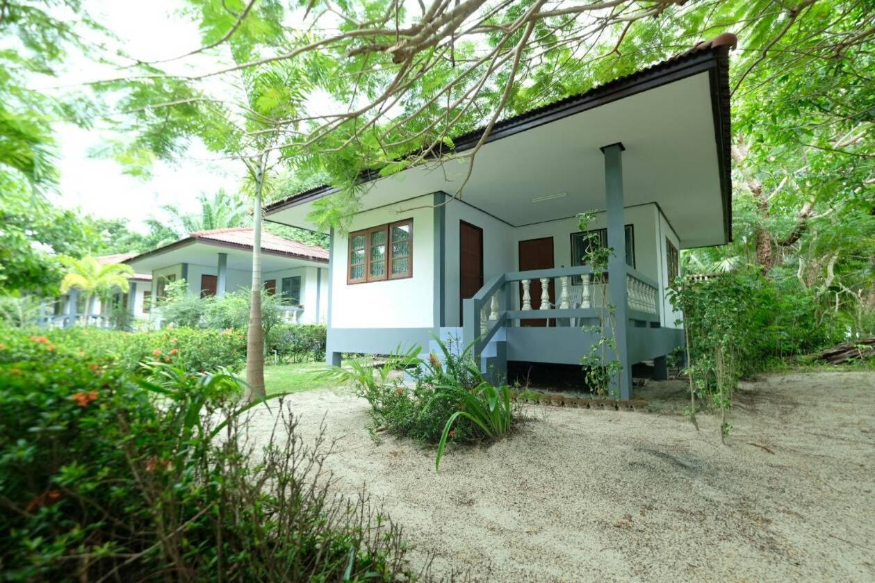 Baan Wasana Villa Lipa Noi Luaran gambar
