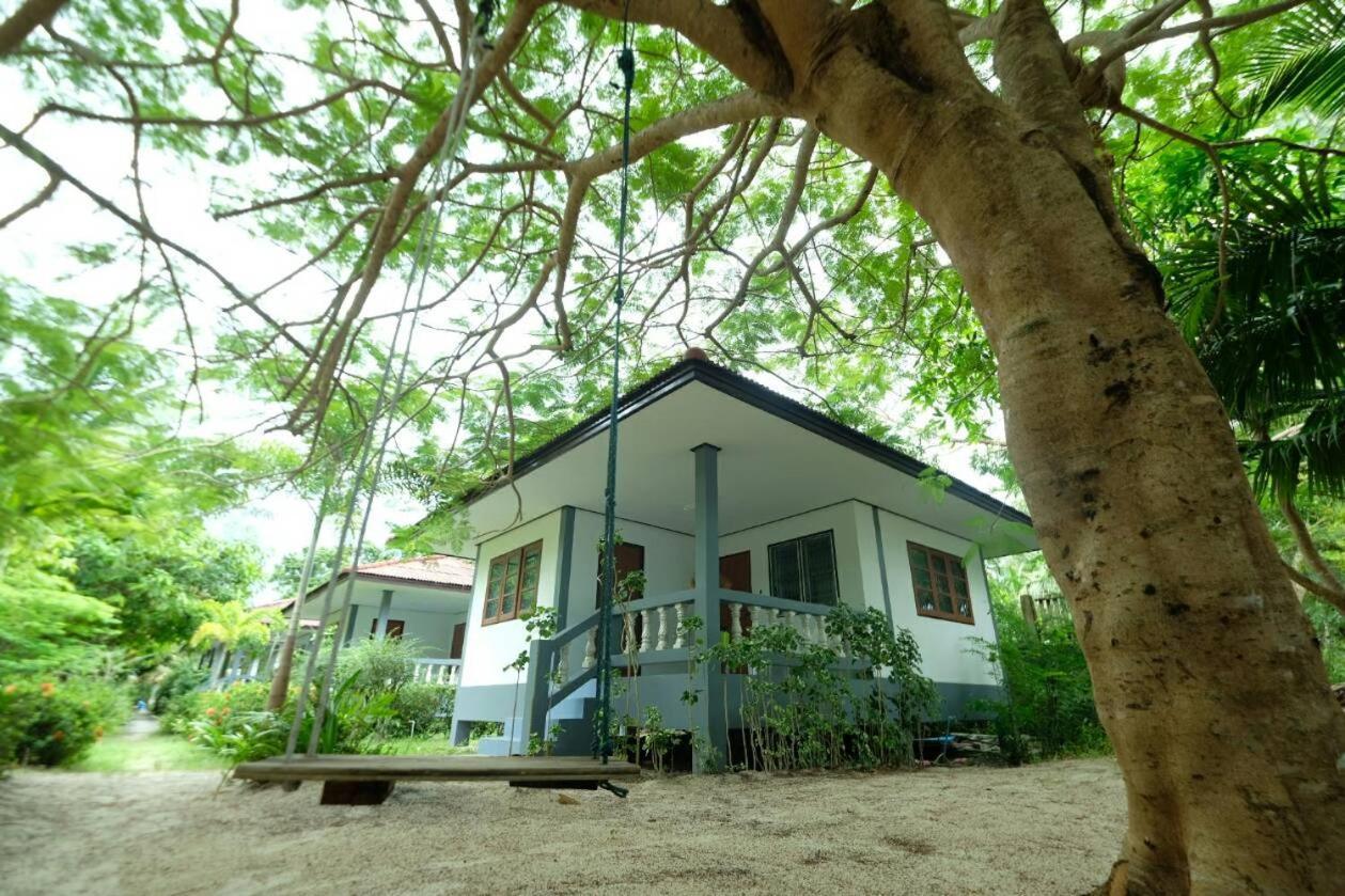 Baan Wasana Villa Lipa Noi Luaran gambar