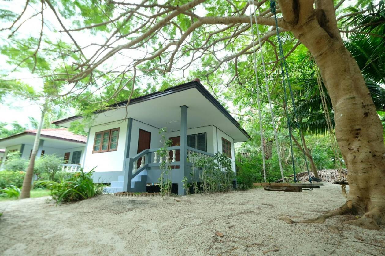 Baan Wasana Villa Lipa Noi Luaran gambar